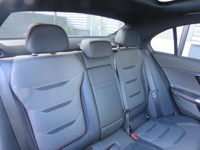 MERCEDES-BENZ C Class Photo 8
