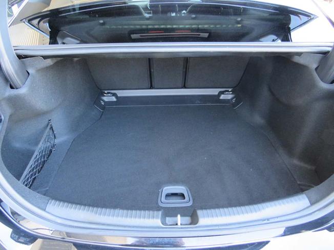 MERCEDES-BENZ C Class Photo 9
