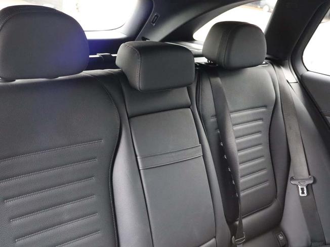 MERCEDES-BENZ C Class Photo 8
