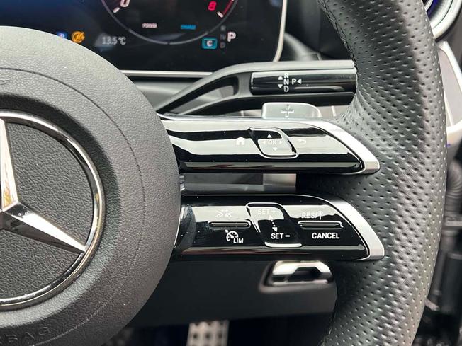 MERCEDES-BENZ C Class Photo 25