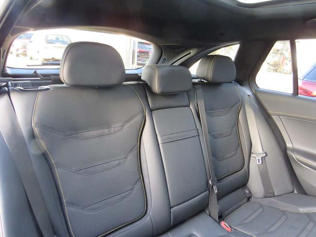 MERCEDES-BENZ C Class Photo 8