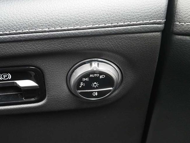 MERCEDES-BENZ Eqs Photo 14