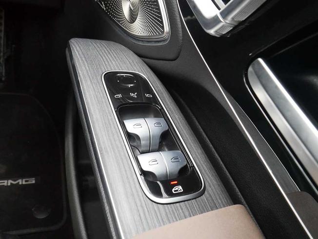MERCEDES-BENZ Eqs Photo 15