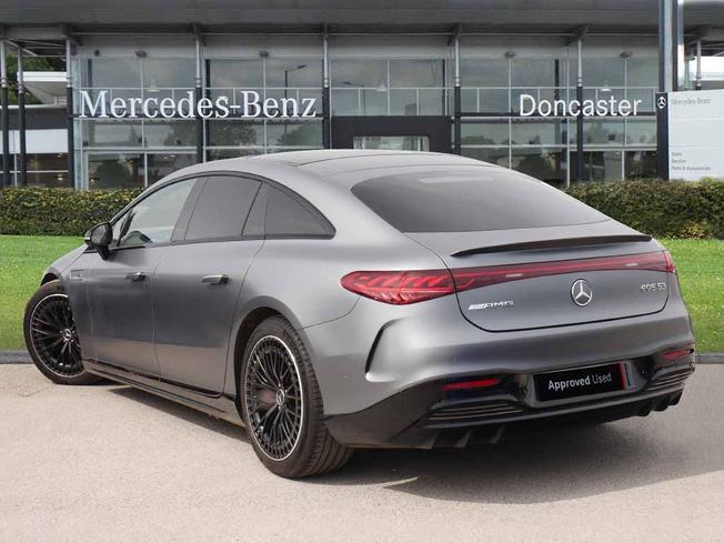 MERCEDES-BENZ Eqs Photo 2