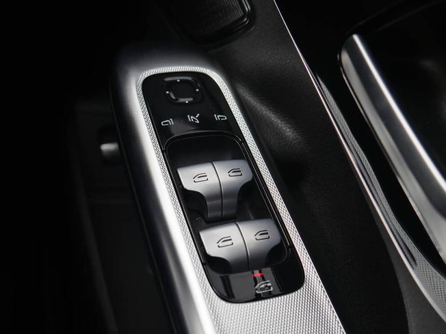 Mercedes-Benz Eqe Photo 17