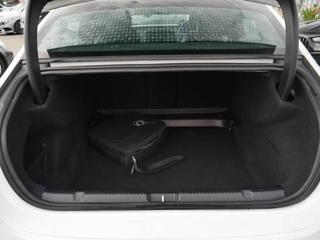 Mercedes-Benz Eqe Photo 9