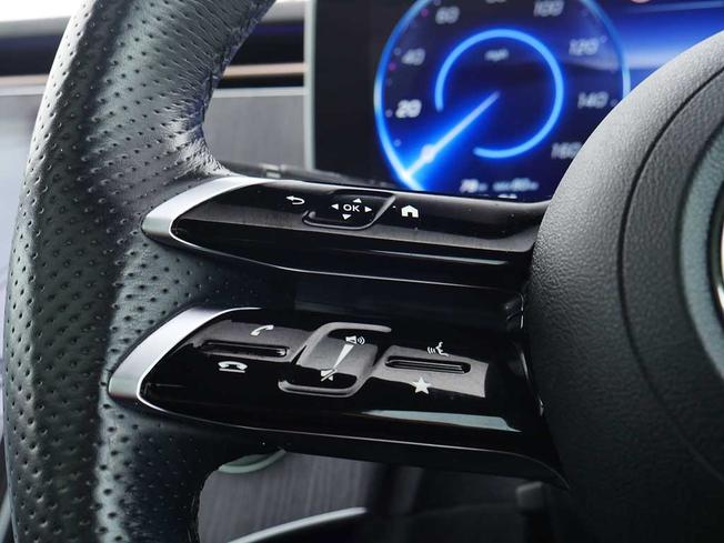 MERCEDES-BENZ Eqe Photo 12