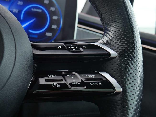 MERCEDES-BENZ Eqe Photo 13