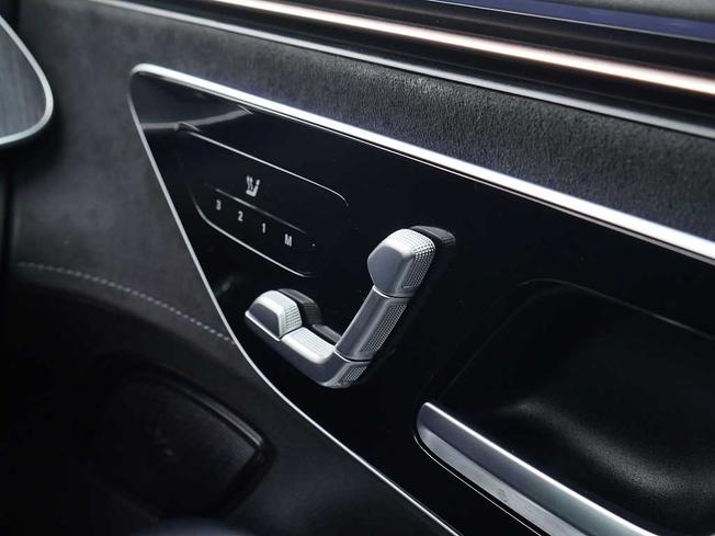MERCEDES-BENZ Eqe Photo 16