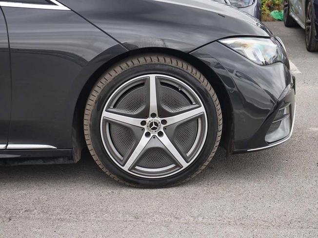 MERCEDES-BENZ Eqe Photo 6