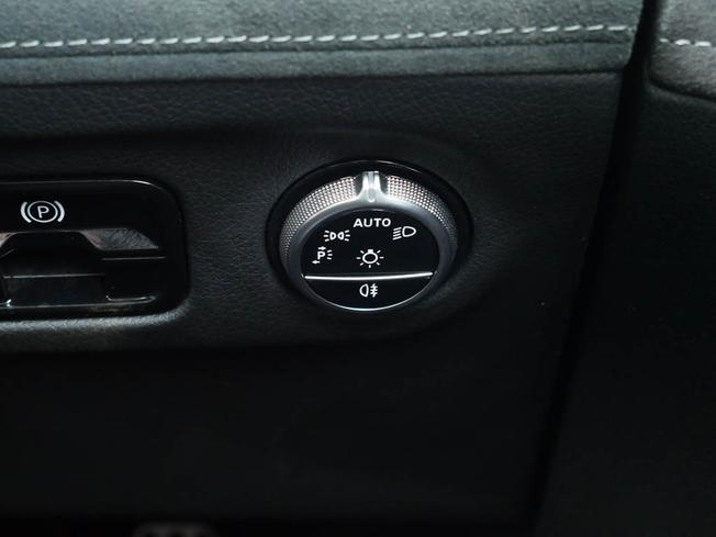 MERCEDES-BENZ Eqe Photo 14