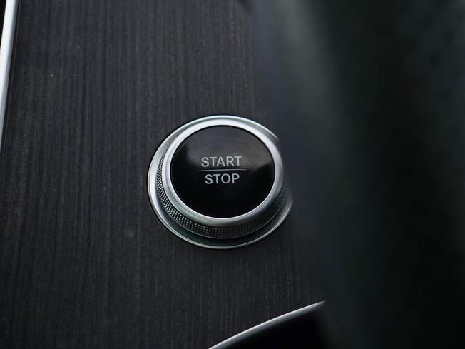 MERCEDES-BENZ Eqe Photo 18