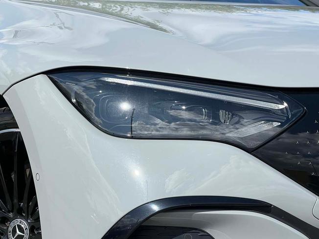 MERCEDES-BENZ Eqe Photo 13