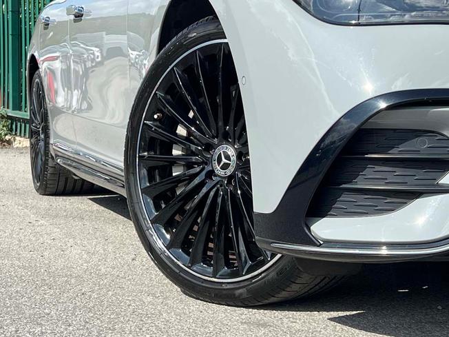 MERCEDES-BENZ Eqe Photo 15