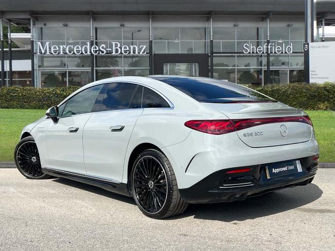 MERCEDES-BENZ Eqe Photo 2