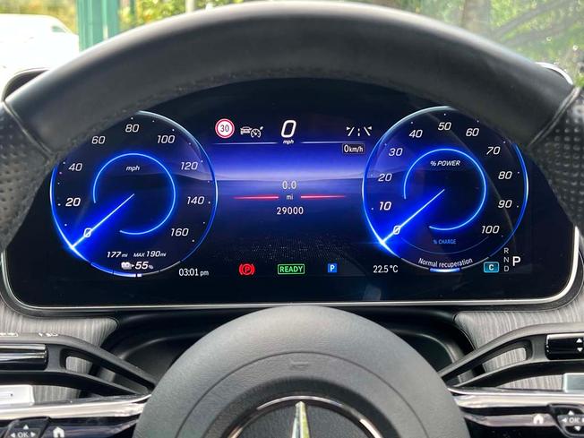 MERCEDES-BENZ Eqe Photo 4
