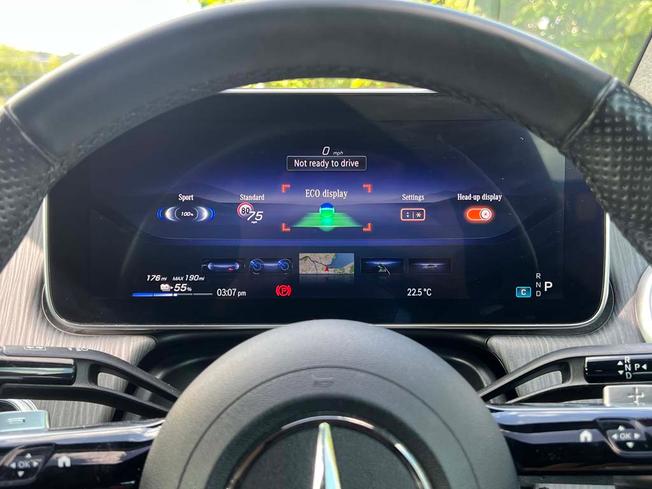 MERCEDES-BENZ Eqe Photo 46