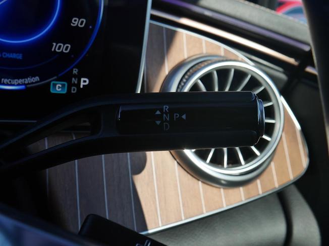 Mercedes-Benz Eqe Photo 14