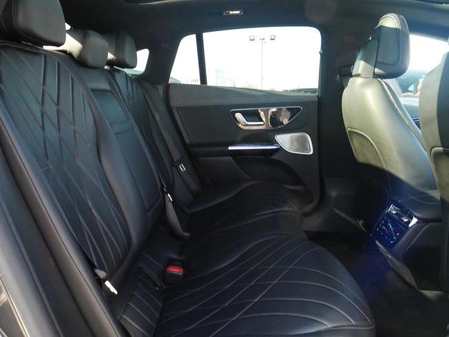 Mercedes-Benz Eqe Photo 16