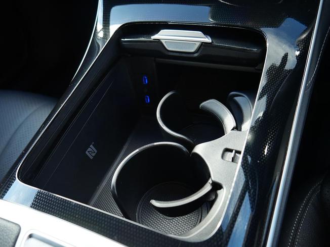 MERCEDES-BENZ Eqe Photo 19
