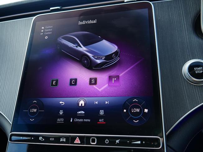 MERCEDES-BENZ Eqe Photo 31