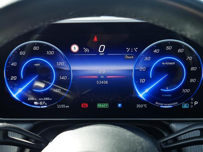 MERCEDES-BENZ Eqe Photo 4