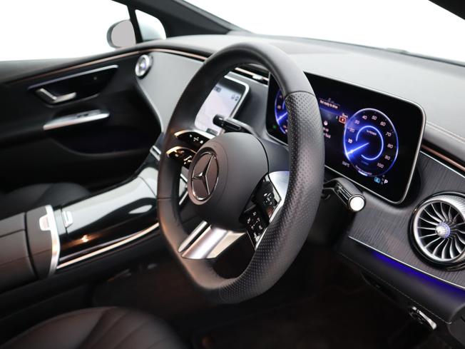 MERCEDES-BENZ Eqe Photo 12