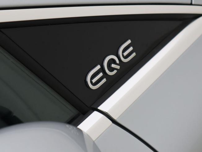 MERCEDES-BENZ Eqe Photo 15