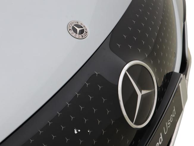MERCEDES-BENZ Eqe Photo 16