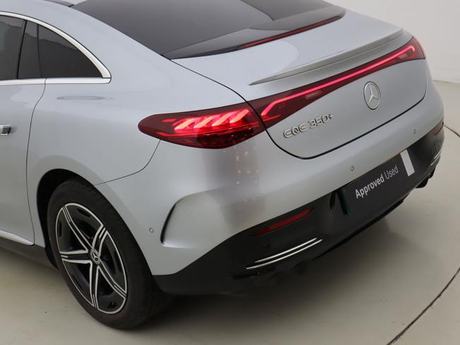 MERCEDES-BENZ Eqe Photo 25