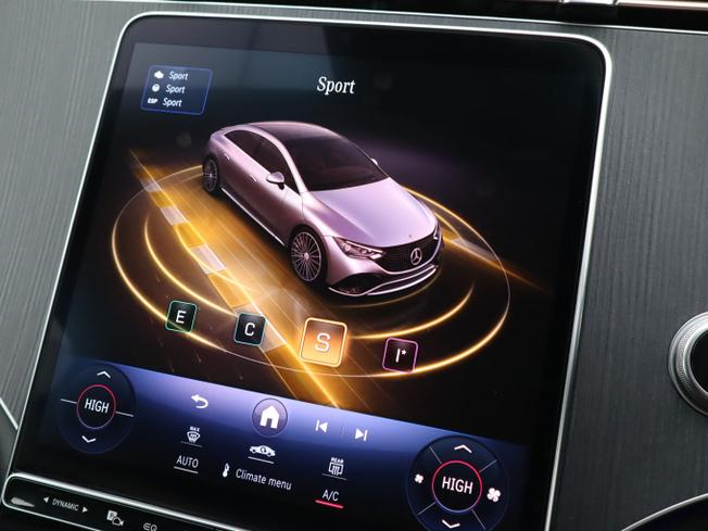 MERCEDES-BENZ Eqe Photo 36