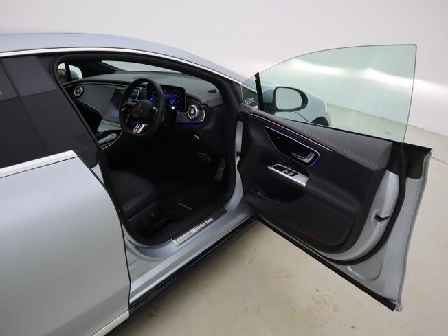 MERCEDES-BENZ Eqe Photo 39