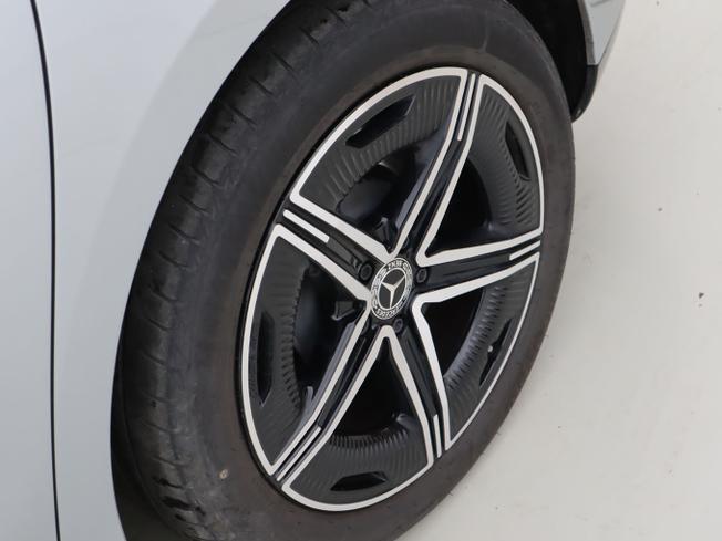 MERCEDES-BENZ Eqe Photo 42