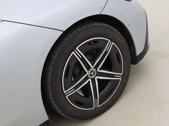 MERCEDES-BENZ Eqe Photo 6