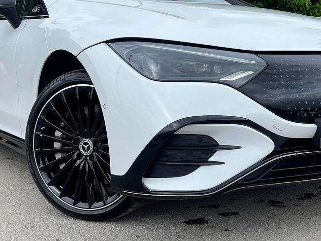 MERCEDES-BENZ Eqe Photo 12