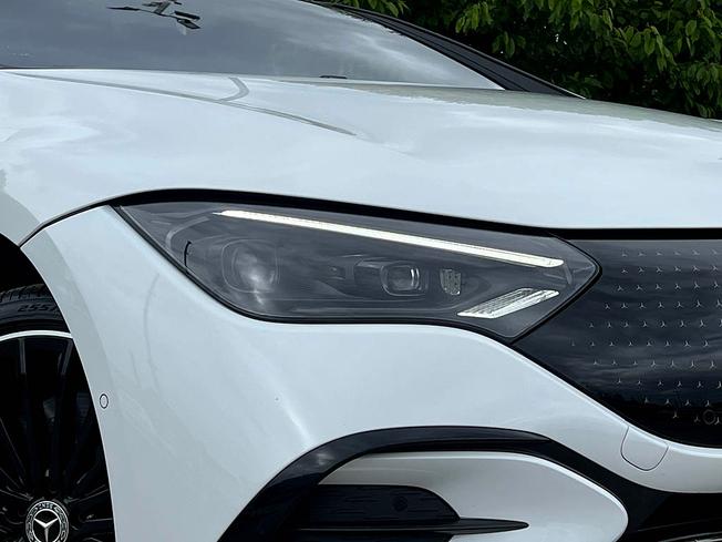MERCEDES-BENZ Eqe Photo 13