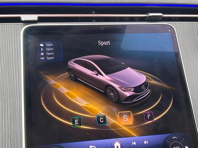 MERCEDES-BENZ Eqe Photo 32