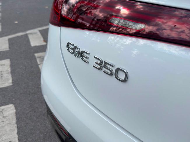 MERCEDES-BENZ Eqe Photo 17