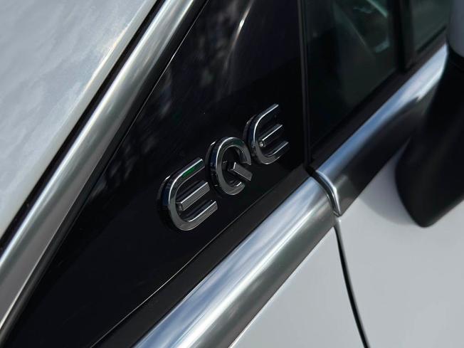 MERCEDES-BENZ Eqe Photo 38