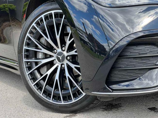 MERCEDES-BENZ Eqe Photo 15