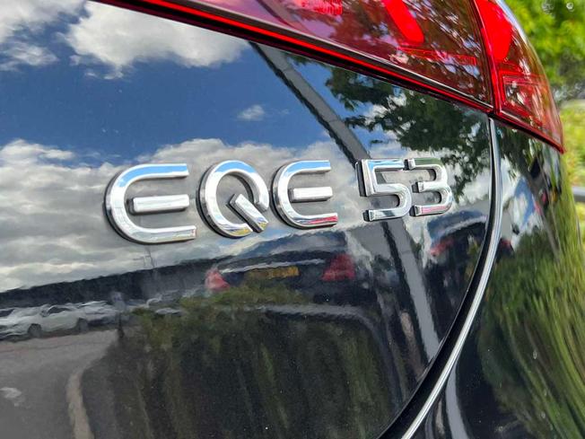 MERCEDES-BENZ Eqe Photo 22