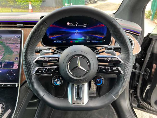 MERCEDES-BENZ Eqe Photo 23