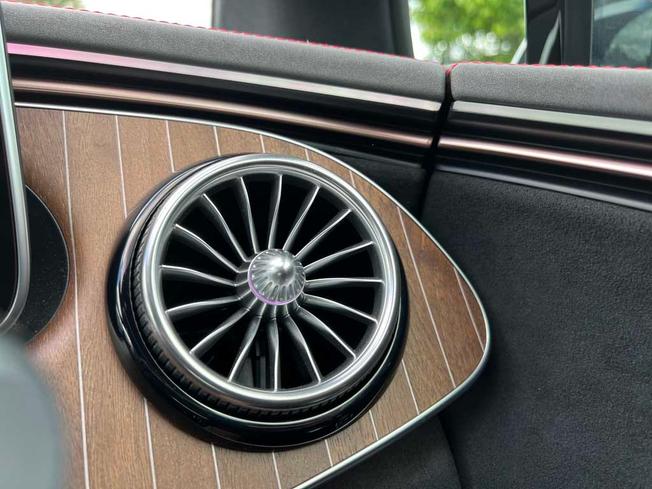 MERCEDES-BENZ Eqe Photo 39