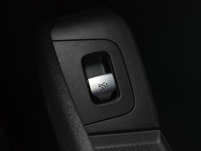 MERCEDES-BENZ Eqe Photo 17