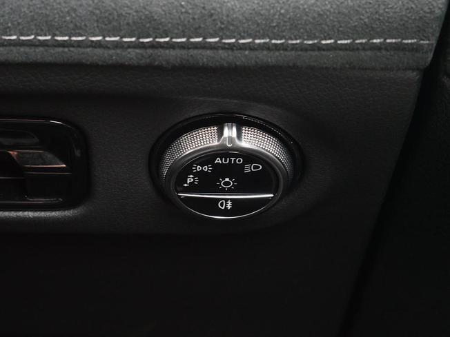 MERCEDES-BENZ Eqe Photo 19