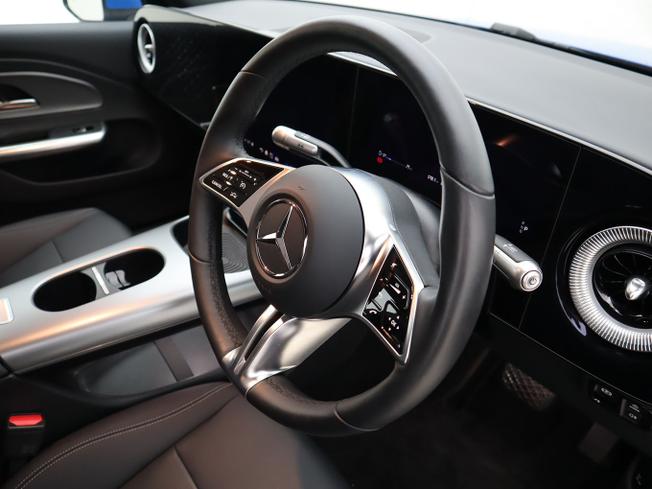MERCEDES-BENZ Cla Class Photo 12