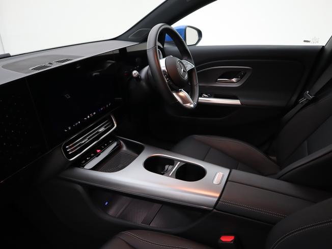 MERCEDES-BENZ Cla Class Photo 3