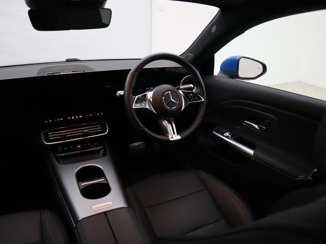 MERCEDES-BENZ Cla Class Photo 5