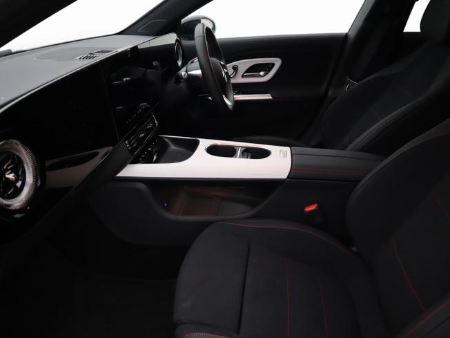 MERCEDES-BENZ Cla Class Photo 24