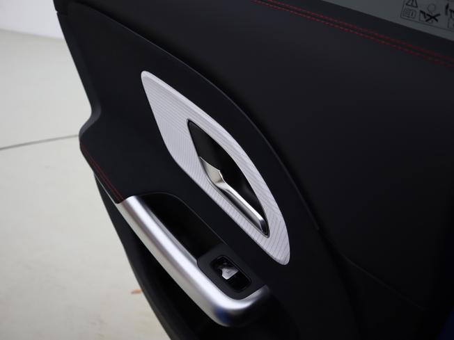MERCEDES-BENZ Cla Class Photo 28